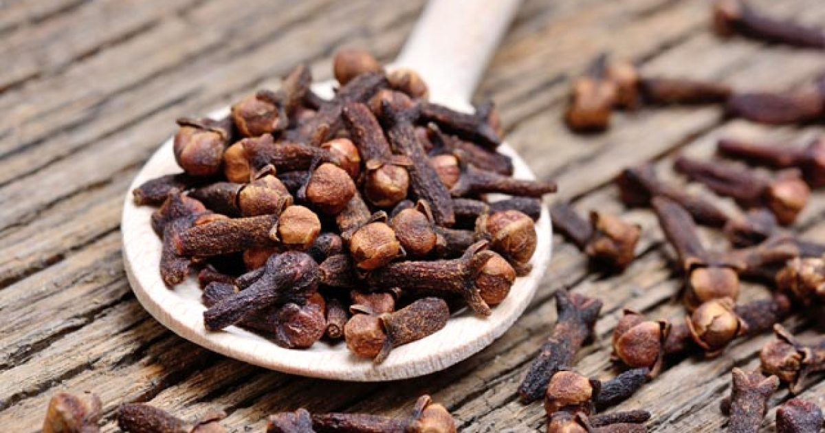 pomoczprirody-domaca-lekaren-v-praxi-zapach-z-ust-featured